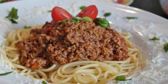 Spaghetti Bolognese Recipe vSpaghetti with Bolognese Sauce Recipe